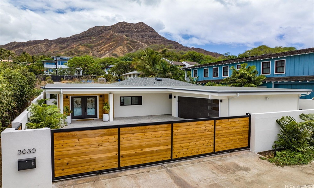 Foreclosed Home in Diamond Head